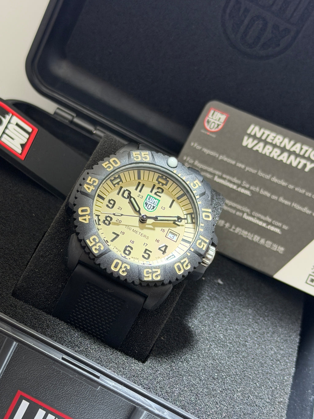 Luminox Sea Lion Sand