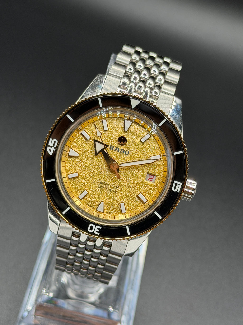 Rado Captain Cook 39