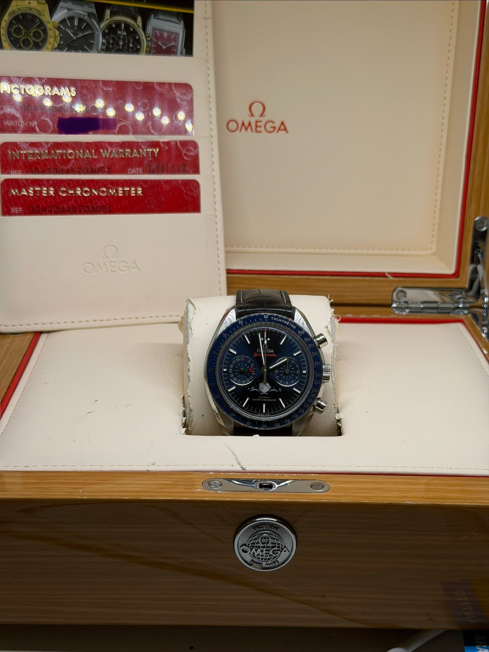 Omega Speedmaster Moonphase